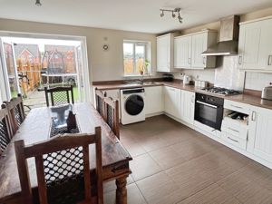 Kitchen dining room- click for photo gallery